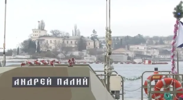 Командование Черноморского флота исполнило новогоднее желание юного севастопольца