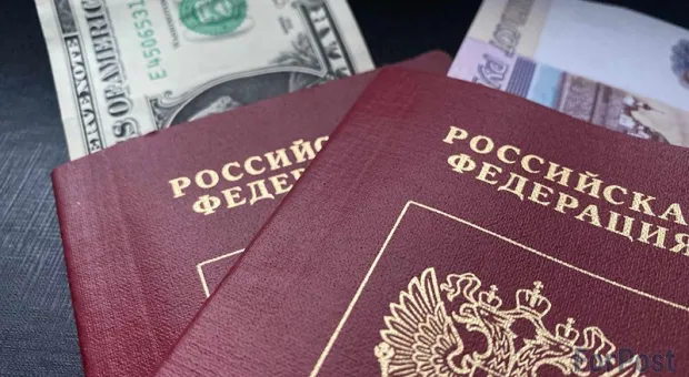 Об эмиграции из России: нужно ли звать уехавших обратно