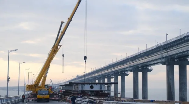 Проезд по Крымскому мосту ограничат снова