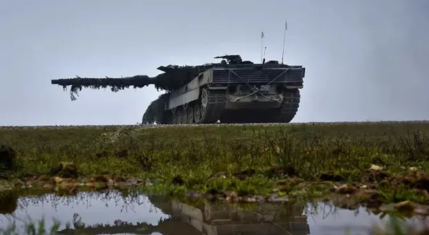 В обещании поставить танки увидели хитрость НАТО и обречённость Киева