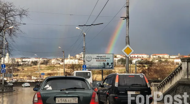 Над Севастополем появилась сдвоенная радуга