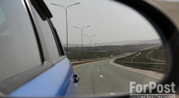 Автомобилистам придётся ждать проезда по Крымскому мосту