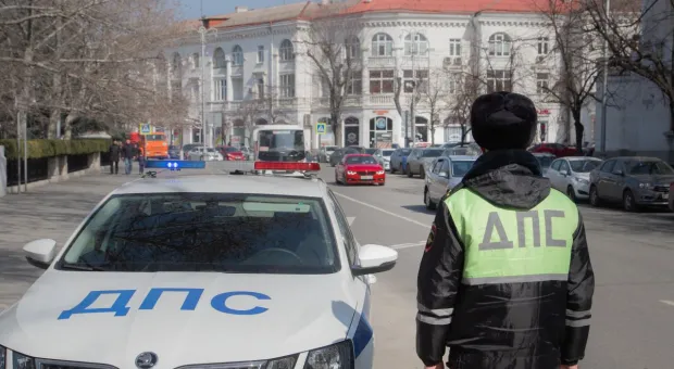 В Севастополе машина сбила ребенка на пешеходном переходе