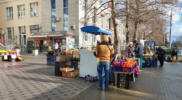 Ответственность за разгул незаконной торговли в Севастополе возложили на покупателей 