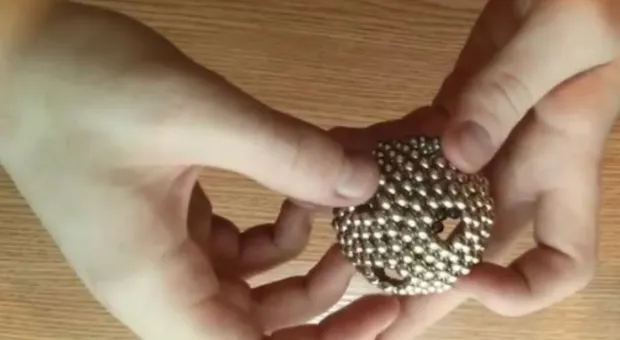В Петербурге врачи спасли жизнь двухлетнему ребенку, проглотившему шесть магнитных шариков
