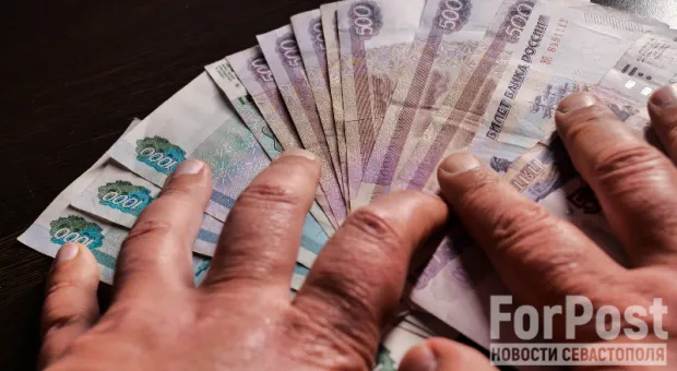 Инвестиции, банки и автозапчасти: как мошенники заработали в Крыму почти 15 миллионов за неделю