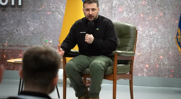 Экс-разведчик США Риттер: Зеленский сбежит с Украины, чтобы не быть убитым офицерами ВСУ Экс-разведчик США Риттер: Зеленский сбежит с Украины, чтобы не быть убитым офицерами ВСУ