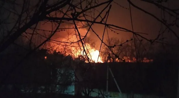Пожар на бывшей птицефабрике под Симферополем тушили несколько часов