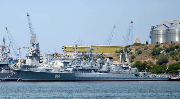 Сторожевой корабль «Ладный» в Черном море отработал применение РЭБ 