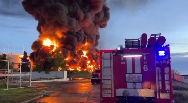 Пожар на нефтехранилище в Севастополе полностью потушен