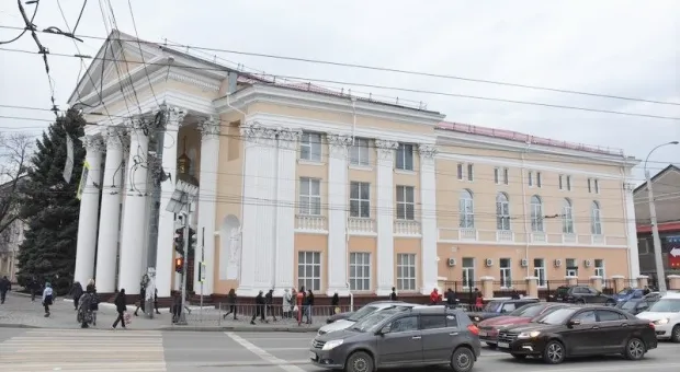 Бывший храм УПЦ в столице Крыма освобождают приставы