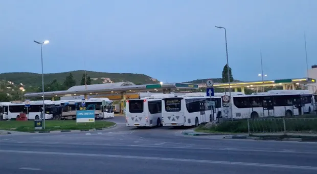 Отключение газа в Севастополе привело к столпотворению на единственной работающей заправке