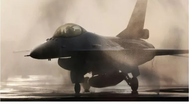 Белый дом: США и союзники в ближайшие месяцы определят сроки передачи Украине F-16 Falcon