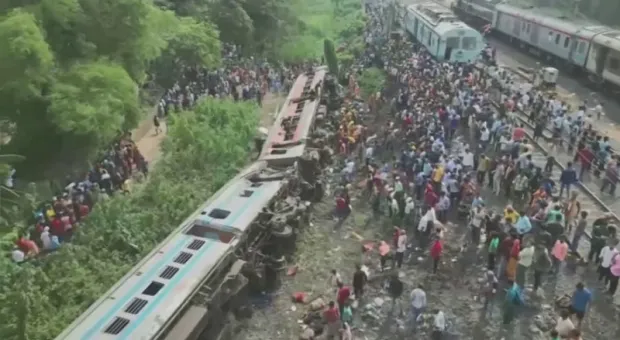 «Железнодорожная авария века» указала на серьёзную проблему Индии 
