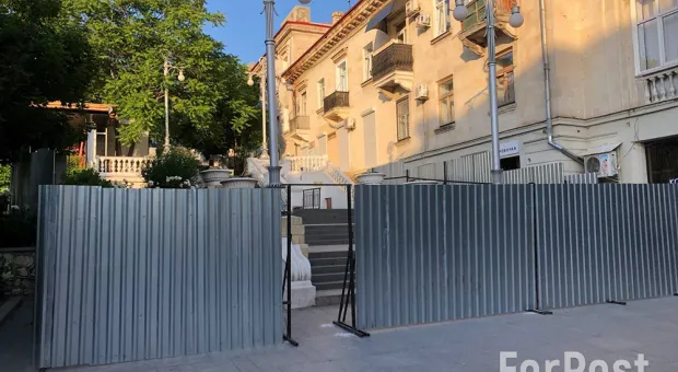 Началась реконструкция верхнего участка Таврической лестницы в Севастополе