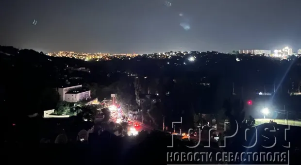 Весь Севастополь на несколько минут остался без электричества