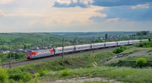 На месяц в Крым запускают ещё один пассажирский поезд