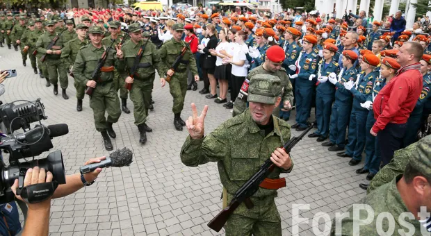 В Севастополе рассказали, сколько и за что платят военным-контрактникам