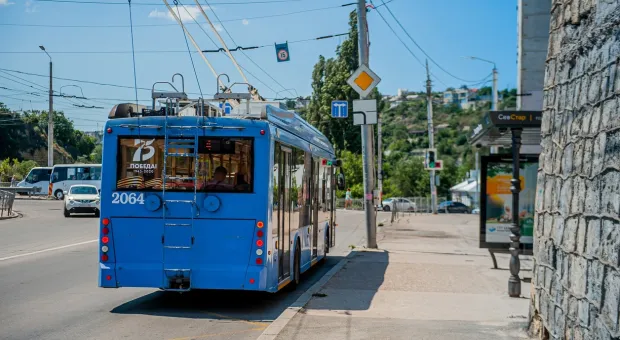 Севастопольские троллейбусники жалуются на существенное сокращение оплаты труда
