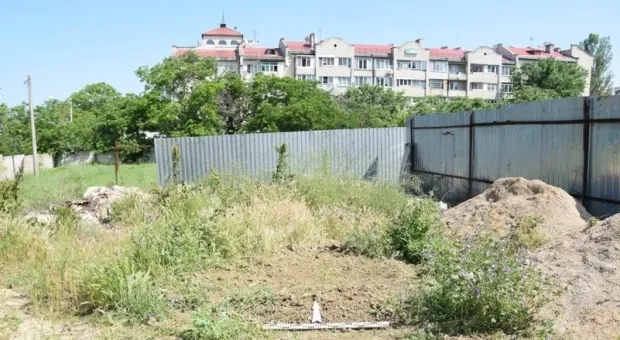 На проспекте Генерала Острякова в Севастополе хотят построить ТРЦ с бассейном