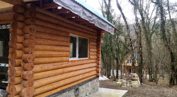 В севастопольском лесу начался снос незаконных домов