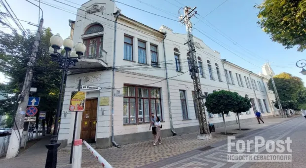 Дождётся ли реставрации старинное здание музыкальной школы в столице Крыма
