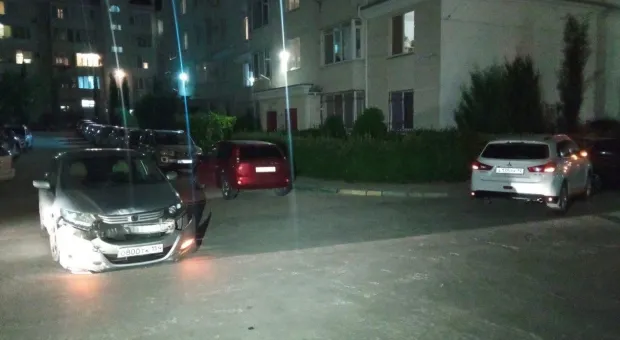 В севастопольском дворе пострадали четыре авто за один вечер