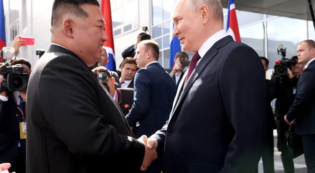 Запад истерит: о чём тет-а-тет могли договориться Владимир Путин и Ким Чен Ын
