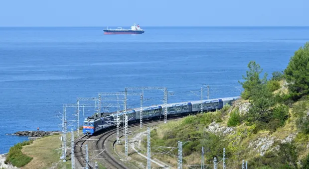 В Крым пустят поезд-дублёр из Адлера