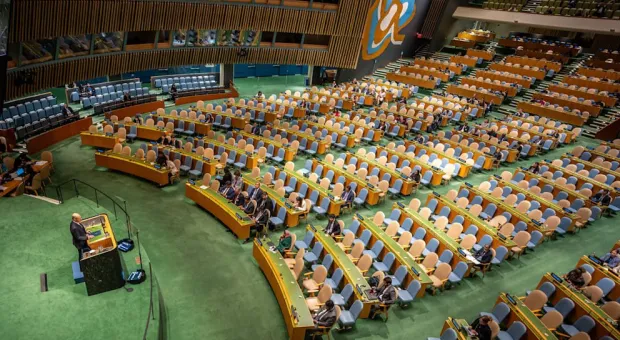 Канцлер Германии пообщался с пустым залом на Генассамблее ООН