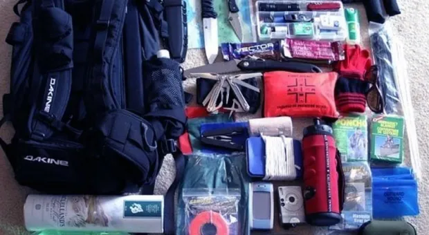 Как собрать тревожный чемоданчик: что положить, от чего отказаться