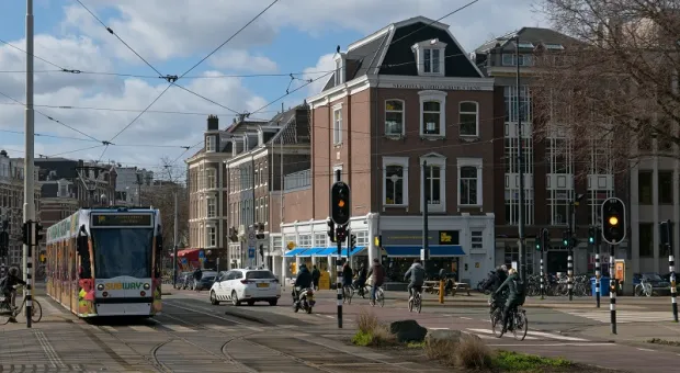 В Амстердаме решили затормозить водителей