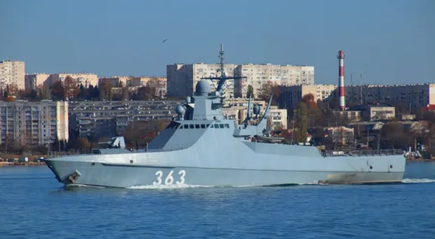 «Подбитый» Украиной корабль ЧФ принимает участие в учениях в Севастополе