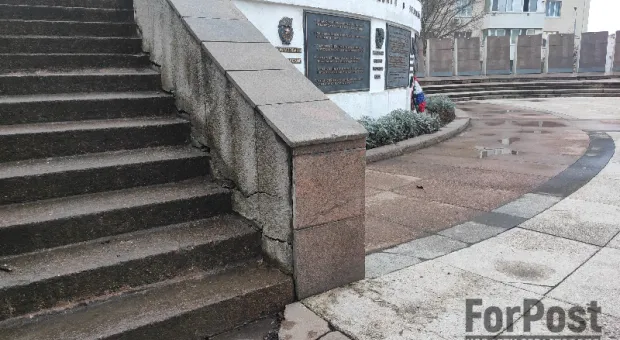 Севастополь дождался реставрации разрушающегося памятника авиаторам-черноморцам 