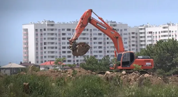 Над подрядчиком больших севастопольских строек нависла угроза реального срока 