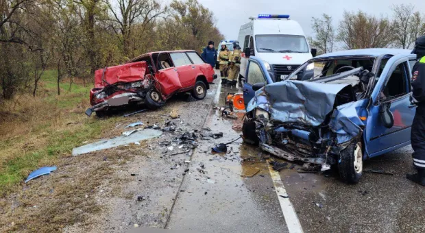 В ДТП на востоке Крыма погибли оба водителя и все пассажиры