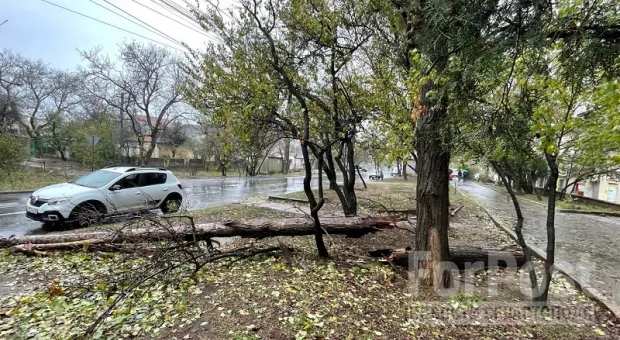 Режим ЧС после шторма ввели еще в двух муниципалитетах Крыма