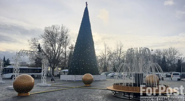 Новогодний сюрприз на главной площади Севастополя раскрыт