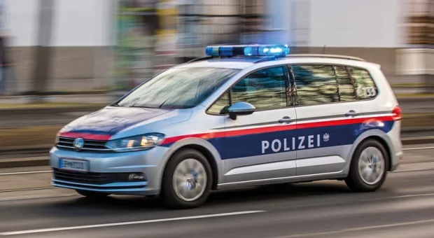 В Австрии полицейский с буквой Z на шлеме оказался в центре скандала
