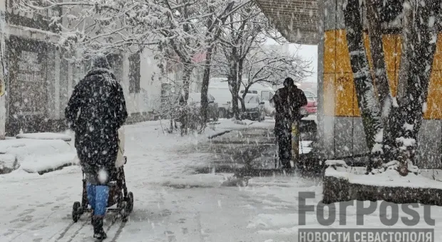 Снег и гололедица: в Крым приходит штормовая зима