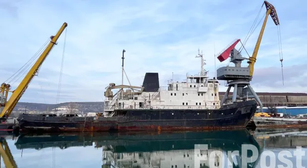 В Севастополе приступили к утилизации буксира ВМС Украины