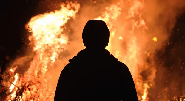 В столице Крыма из горевшего дома спасли около 30 человек