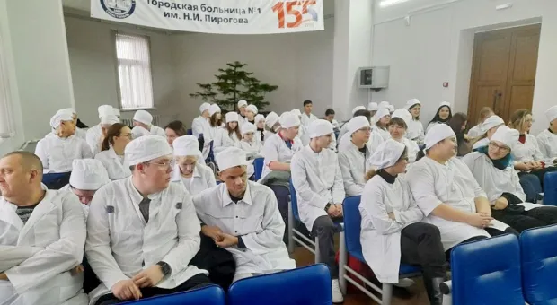 Первые севастопольские студенты-медики отправились в больницу 