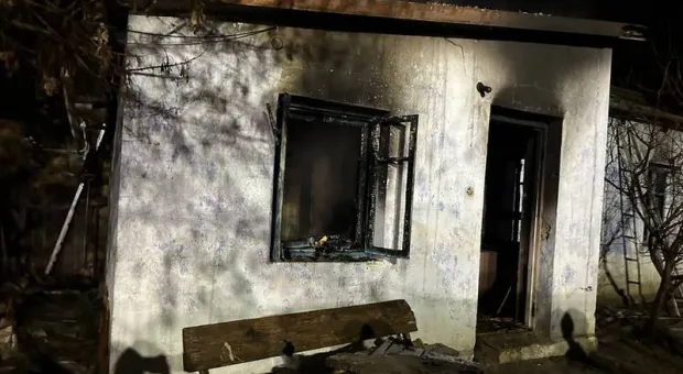 Следком расследует гибель двух мужчин на пожаре в Крыму