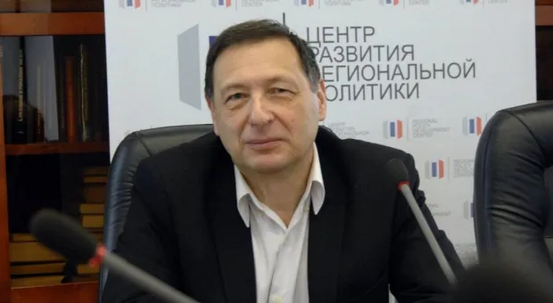 Социологу Кагарлицкому*, осуждённому за пост о взрыве на Крымском мосту, дали реальный срок