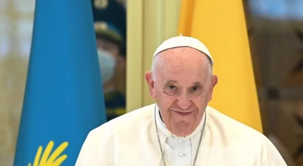 Папа Римский полагает, что Киев должен иметь смелость поднять белый флаг
