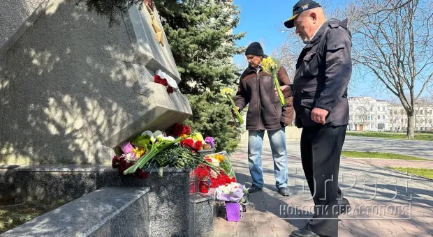 Севастополь скорбит о погибших в теракте в «Крокус Сити Холле» 