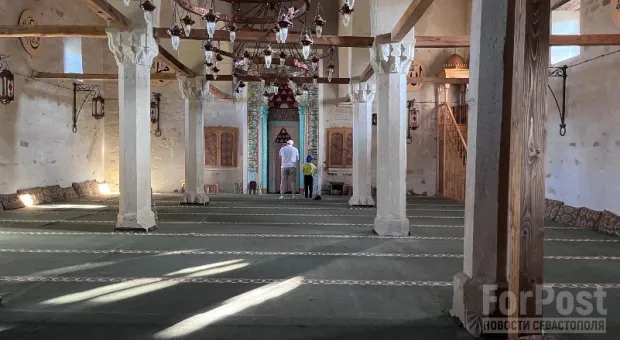 В крымской мечети обнаружили тайник с радикальной литературой