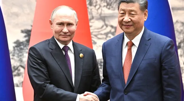 Лидеры России и Китая Владимир Путин и Си Цзиньпин