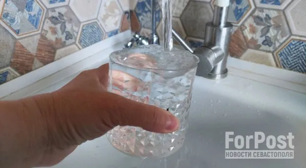 Воду из-под крана в Крыму пить можно, но осторожно.